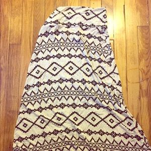 Black and white aztec print long skirt